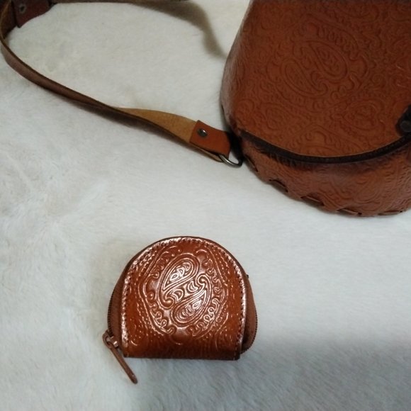 Burnt orange leather embossed shoulder bag - Picture 2 of 14